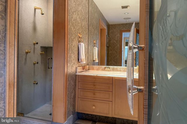 240 LIBRARY PL, Princeton, NJ 08540