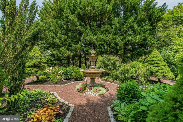 240 LIBRARY PL, Princeton, NJ 08540