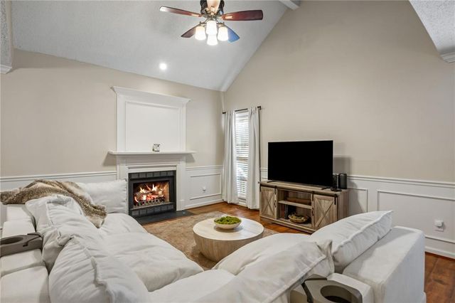 1048 Creatwood Circle SE, Smyrna, GA 30080