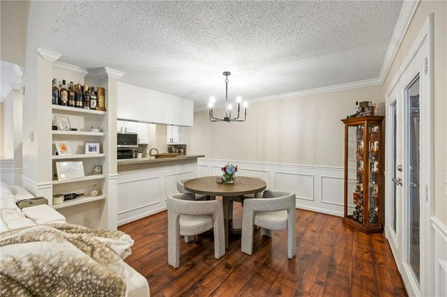 1048 Creatwood Circle SE, Smyrna, GA 30080