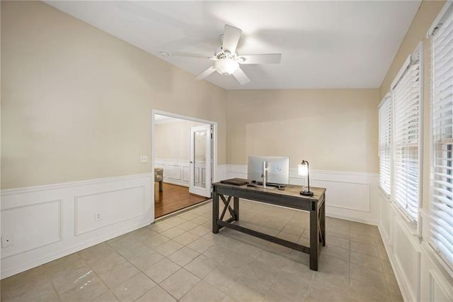 1048 Creatwood Circle SE, Smyrna, GA 30080