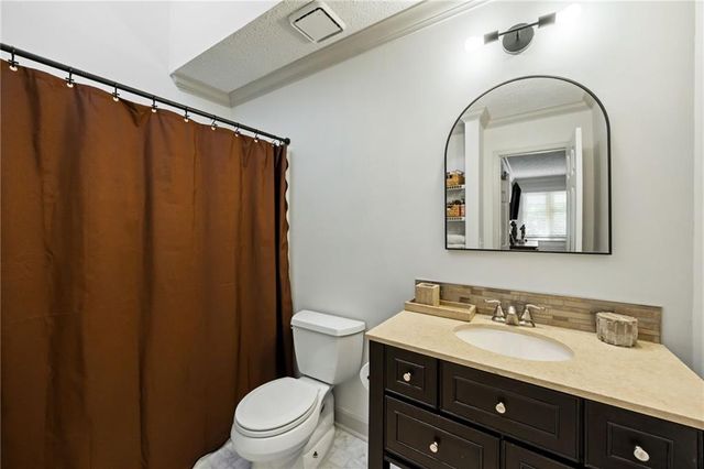 1048 Creatwood Circle SE, Smyrna, GA 30080