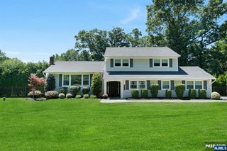 247 Oldwoods Road, Franklin Lakes, NJ 07417