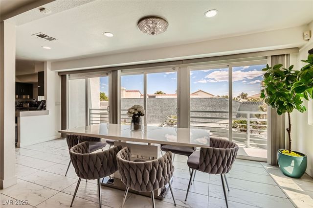 2520 Castlesands Way, Las Vegas, NV 89121