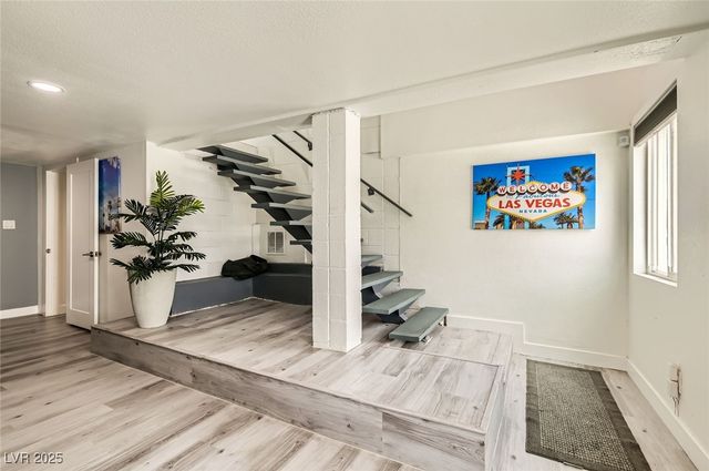 2520 Castlesands Way, Las Vegas, NV 89121