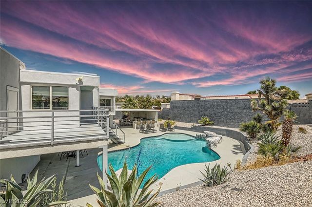 2520 Castlesands Way, Las Vegas, NV 89121
