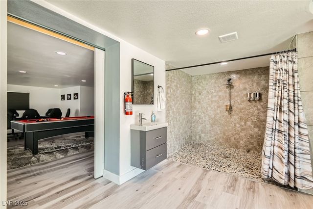 2520 Castlesands Way, Las Vegas, NV 89121