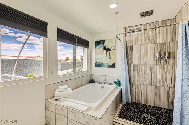 2520 Castlesands Way, Las Vegas, NV 89121