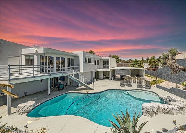 2520 Castlesands Way, Las Vegas, NV 89121