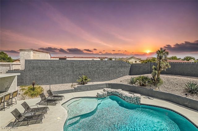 2520 Castlesands Way, Las Vegas, NV 89121