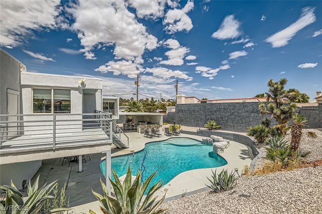 2520 Castlesands Way, Las Vegas, NV 89121