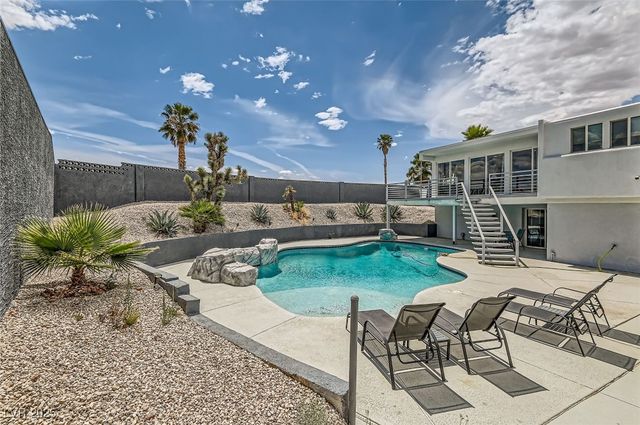 2520 Castlesands Way, Las Vegas, NV 89121