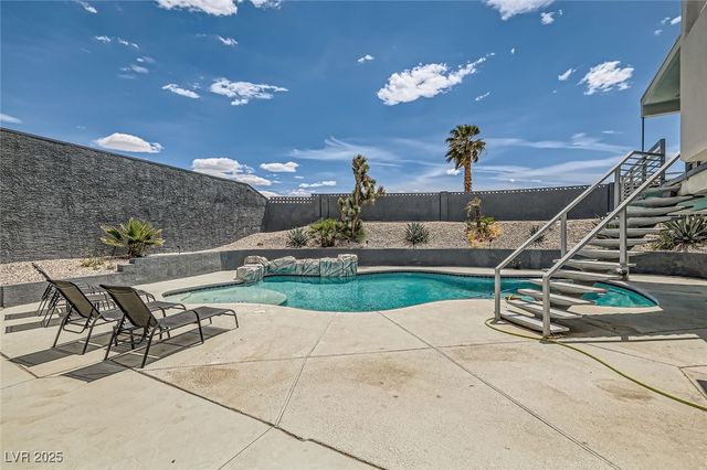 2520 Castlesands Way, Las Vegas, NV 89121