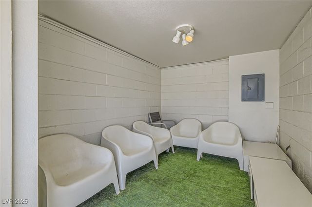 2520 Castlesands Way, Las Vegas, NV 89121