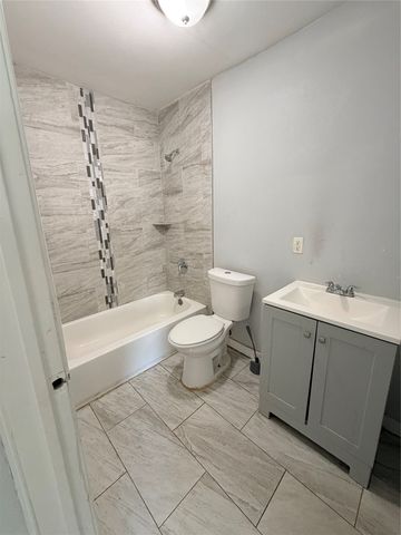 2700 Bideker Avenue, Fort Worth, TX 76105