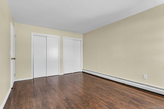 21 Cochran Place, Valley Stream, NY 11581