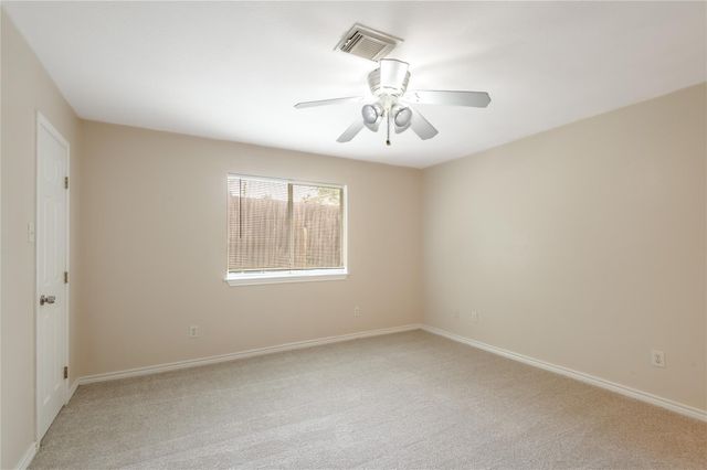 636 Avenue H, Huntsville, TX 77320