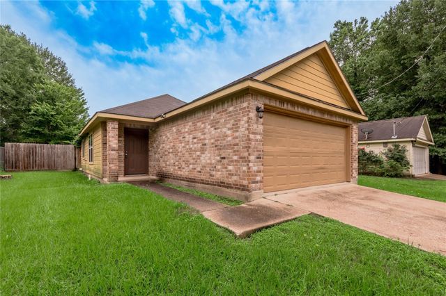 636 Avenue H, Huntsville, TX 77320