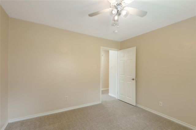 636 Avenue H, Huntsville, TX 77320