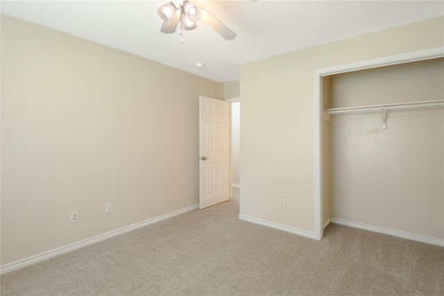 636 Avenue H, Huntsville, TX 77320