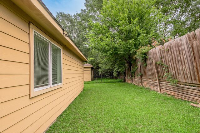 636 Avenue H, Huntsville, TX 77320