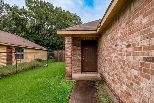 636 Avenue H, Huntsville, TX 77320