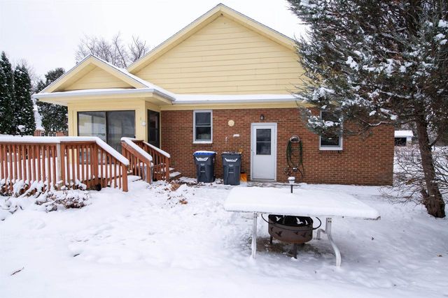 926 CONGRESS STREET, Neenah, WI 54956