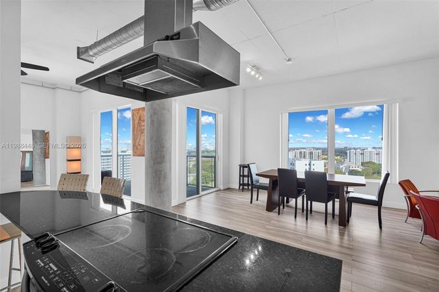 10 SW South River Dr 1615, Miami, FL 33130