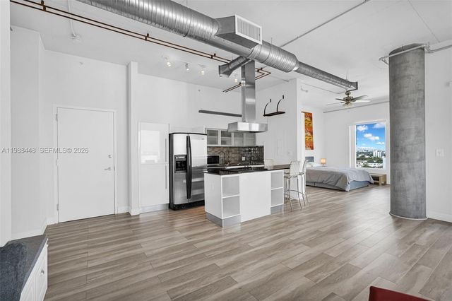 10 SW South River Dr 1615, Miami, FL 33130