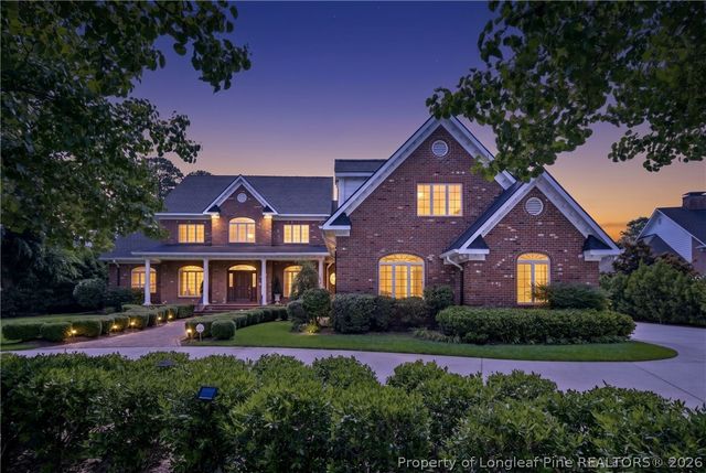105 Great Oaks Drive, Fayetteville, NC 28303