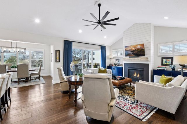 4052 Vista View Drive, Chaska, MN 55318