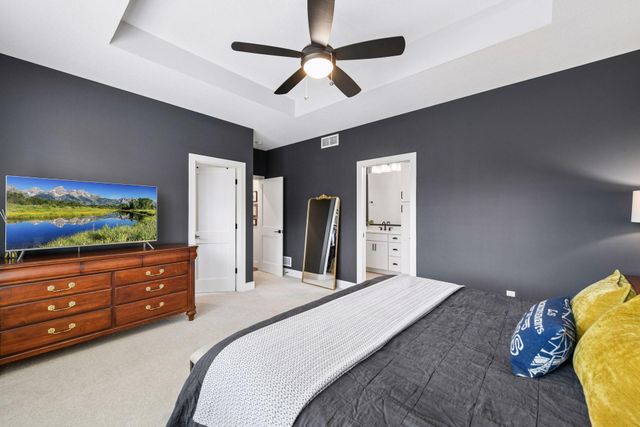 4052 Vista View Drive, Chaska, MN 55318