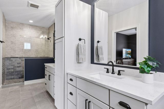 4052 Vista View Drive, Chaska, MN 55318