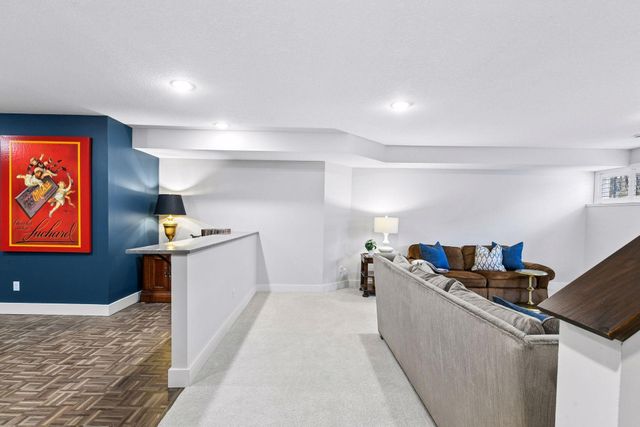 4052 Vista View Drive, Chaska, MN 55318