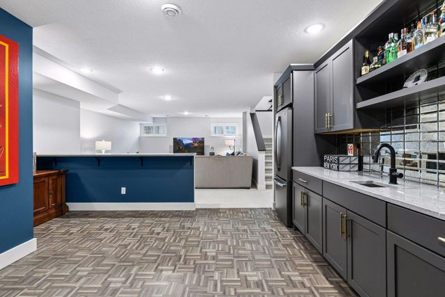 4052 Vista View Drive, Chaska, MN 55318