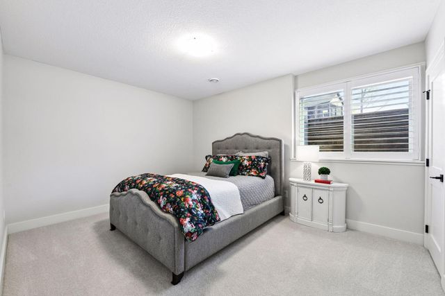 4052 Vista View Drive, Chaska, MN 55318