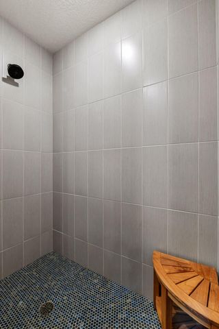 4052 Vista View Drive, Chaska, MN 55318