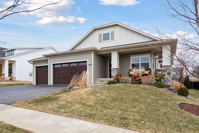 4052 Vista View Drive, Chaska, MN 55318