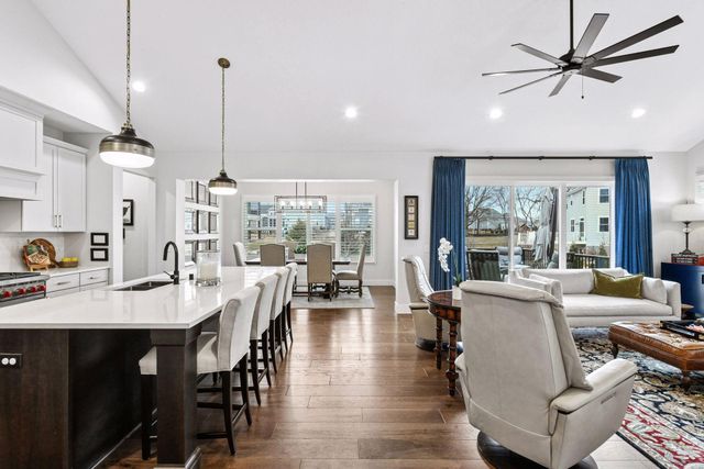 4052 Vista View Drive, Chaska, MN 55318