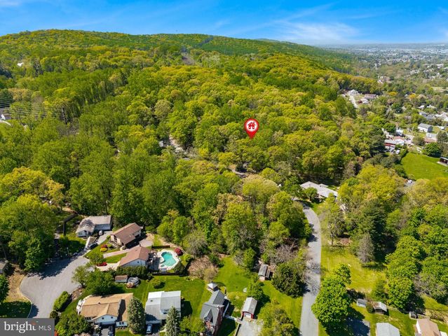 1620 BOBALEW TRL, Allentown, PA 18103