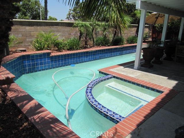 687 Pointe Vista, Corona, CA 92881