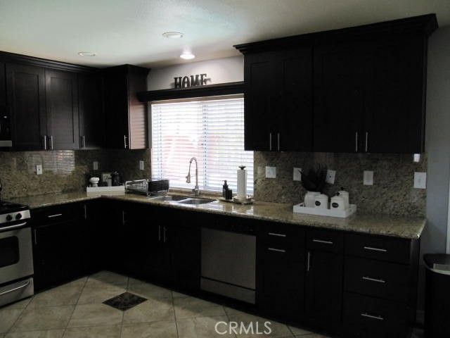 687 Pointe Vista, Corona, CA 92881