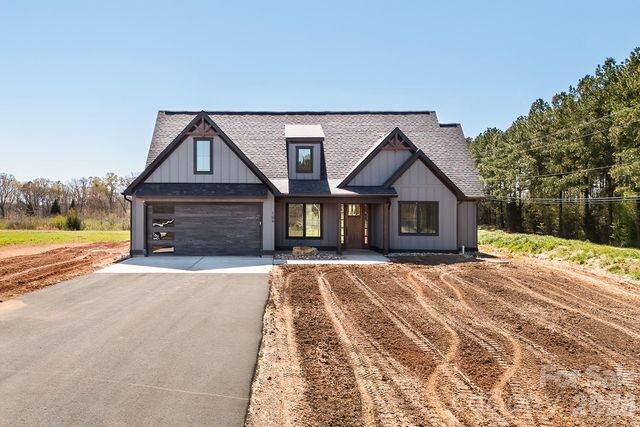 104 Hidden Cove Road, Norwood, NC 28128