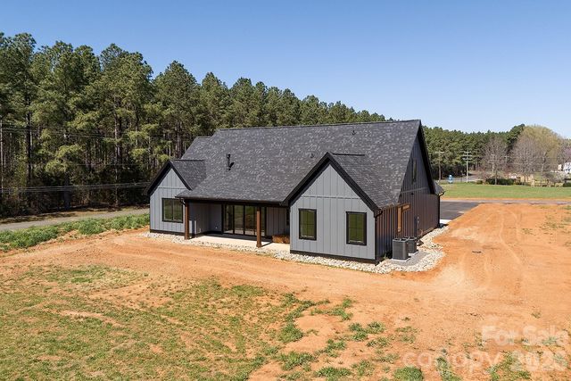 104 Hidden Cove Road, Norwood, NC 28128