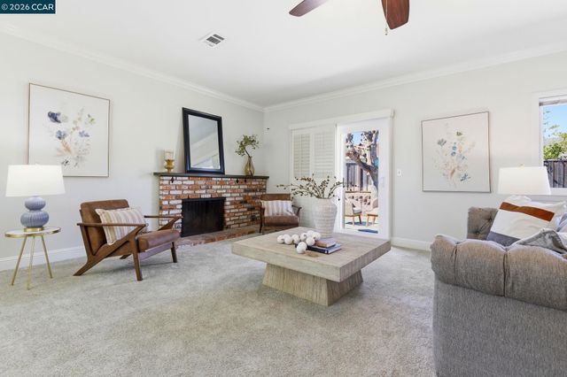 1941 Woodmoor Ct, Concord, CA 94518