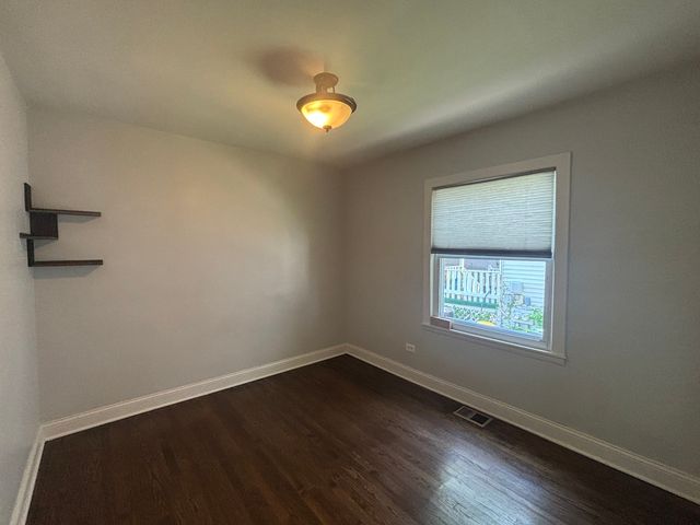 2224 Foster Street 1, Evanston, IL 60201