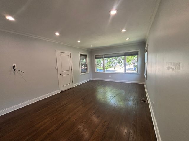 2224 Foster Street 1, Evanston, IL 60201