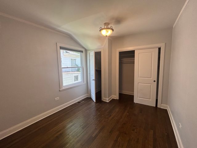 2224 Foster Street 1, Evanston, IL 60201