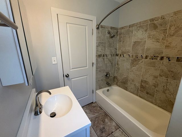 2224 Foster Street 1, Evanston, IL 60201