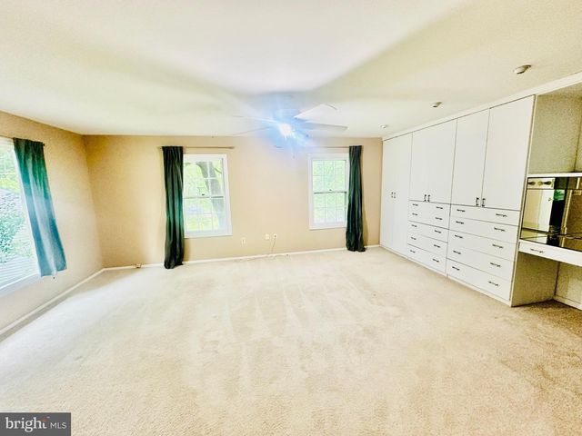 9124 WANDERING TRAIL DR, Potomac, MD 20854